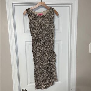 Betsy Johnson Size 2 Leopard Print Sleeveless Dress